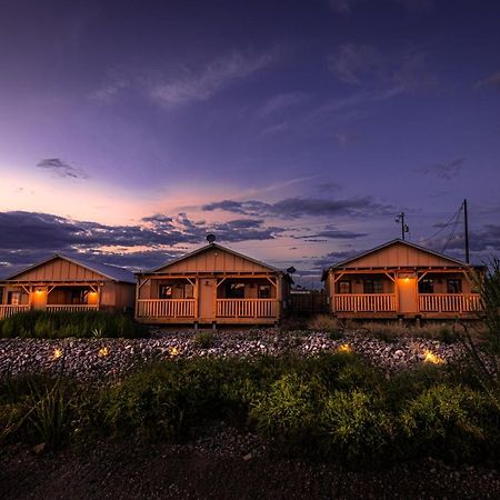 -Pet Friendly- Miners Cabin #5 -Two Double Beds - Private Balcony Тумбстоун Екстериор снимка