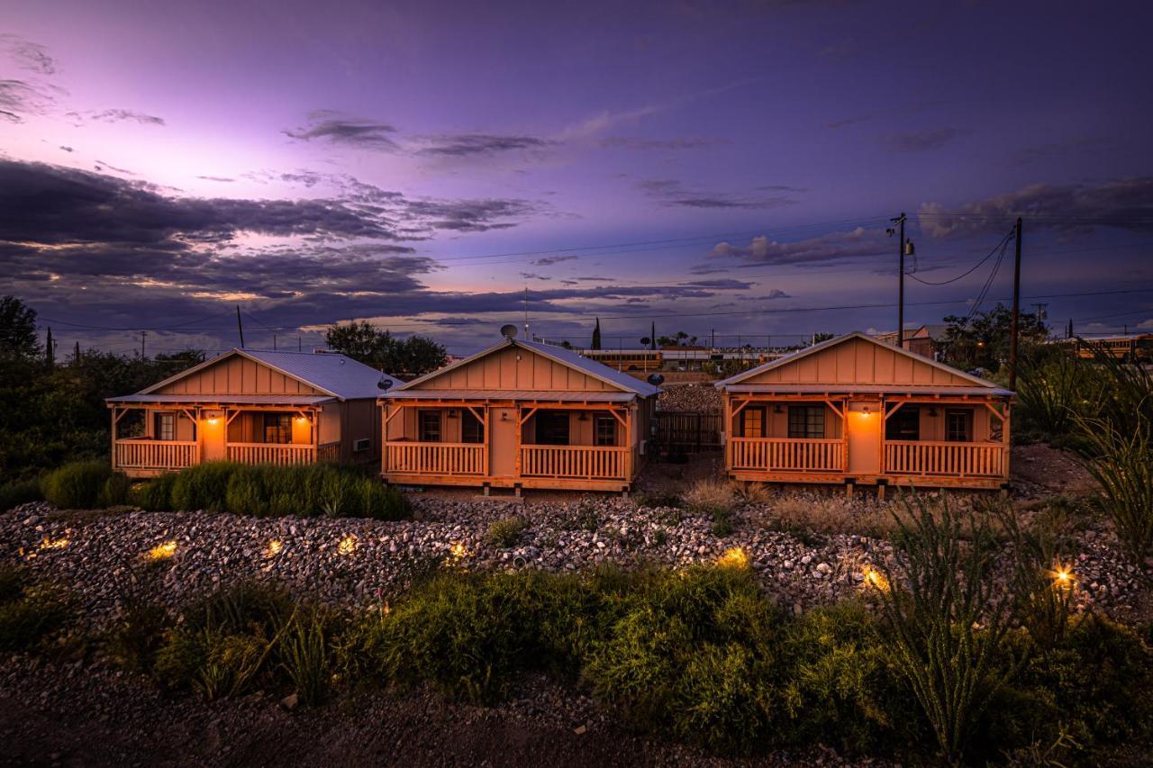 -Pet Friendly- Miners Cabin #5 -Two Double Beds - Private Balcony Тумбстоун Екстериор снимка