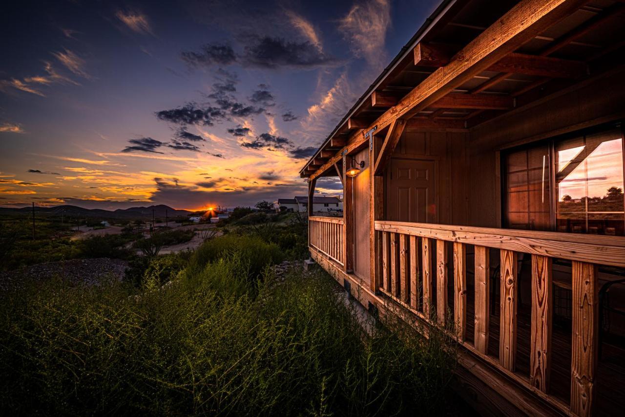 -Pet Friendly- Miners Cabin #5 -Two Double Beds - Private Balcony Тумбстоун Екстериор снимка